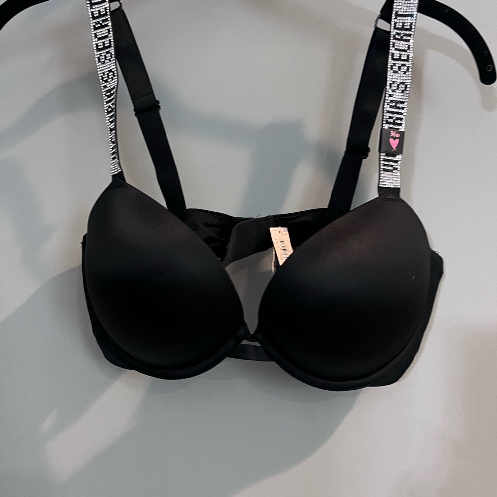 NWT Victoria's Secret sequence/rhinstone Black Logo Strap Push-Up Bra